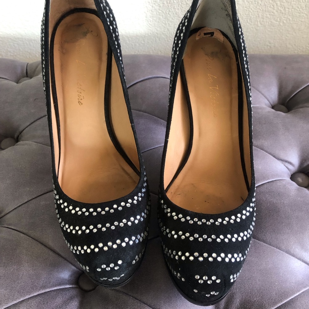 Pour la Victoire black suede and silver dot platform pump, size 7.